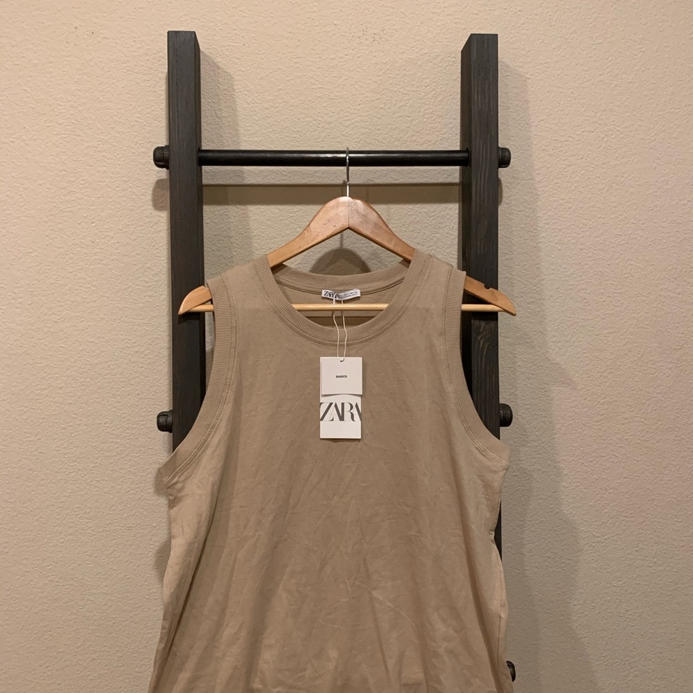 Zara tee   Size L